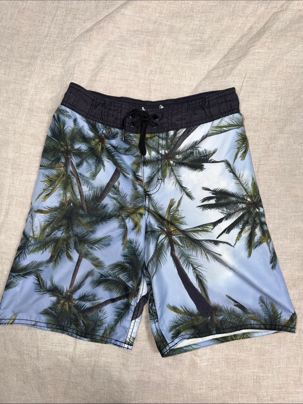 Old navy board shorts size 8